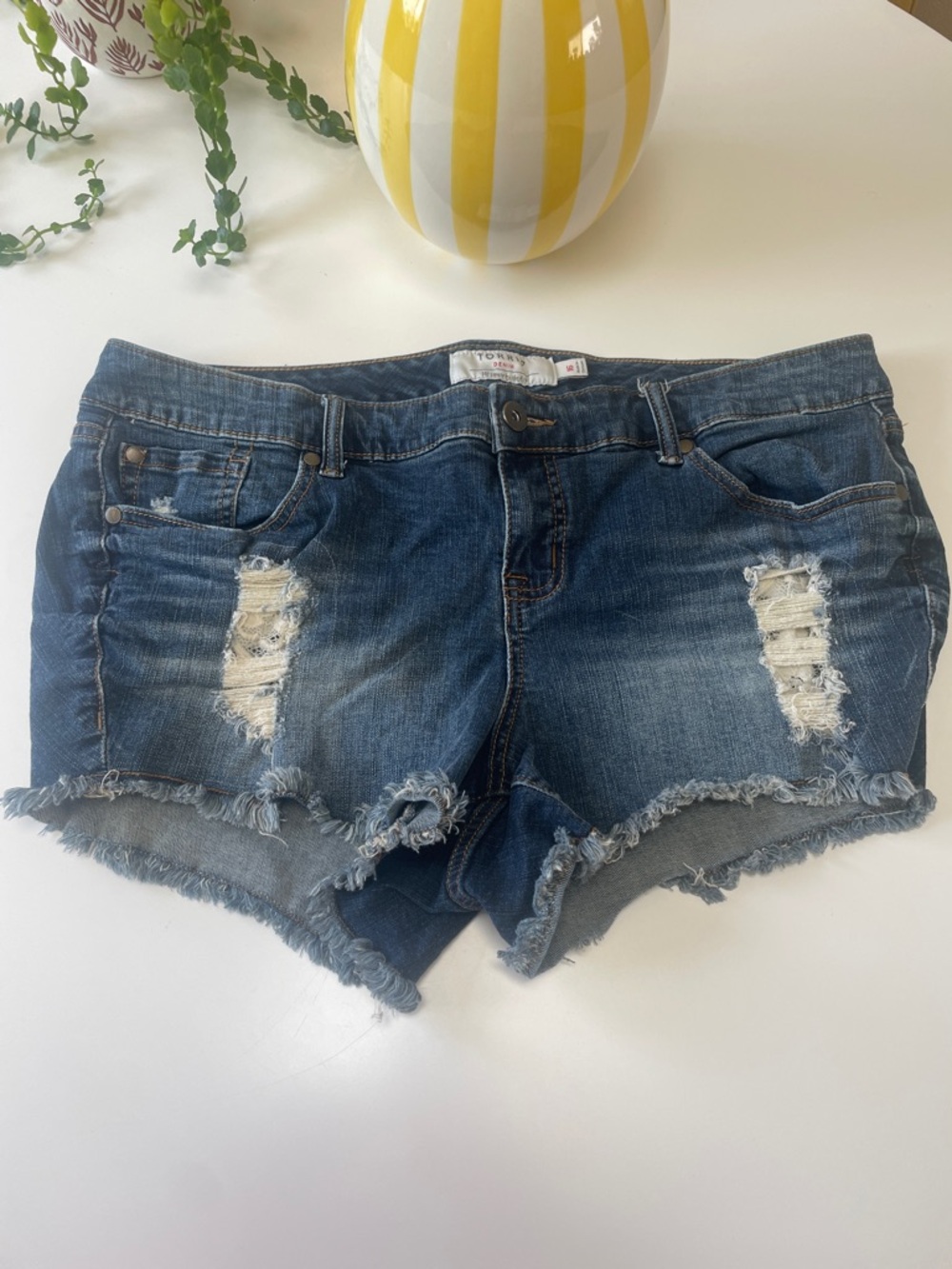 torrid dark blue distressed lace denim cutoff shorts 16